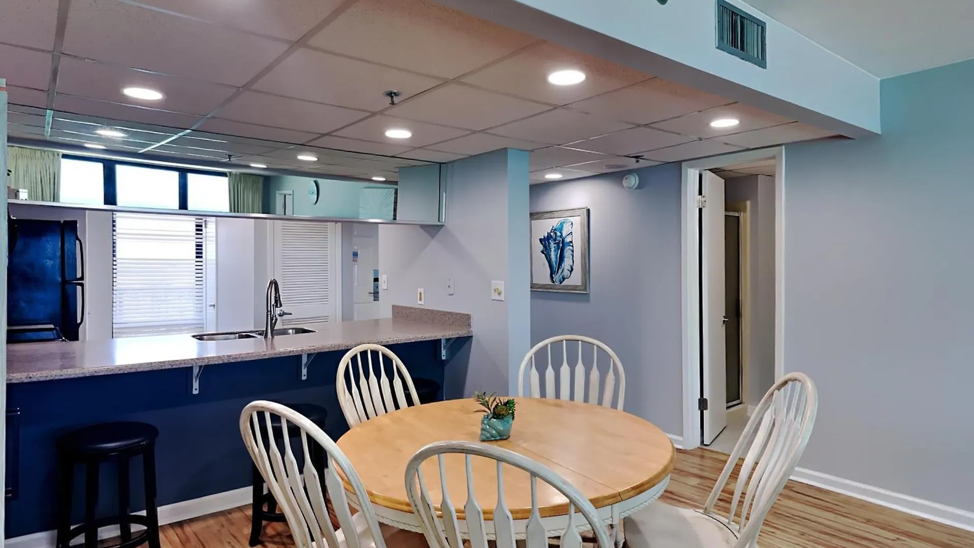 Edgewater Tower III 704 Apartment Panama City Beach